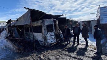 Geçim kaynağı minibüs yandı, destek kampanyasıyla yenisi alındı