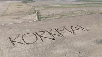 Aksaraylı çiftçi, tarlasına İstiklal Marşı'nın ilk kelimesi, 'Korkma' yazdı