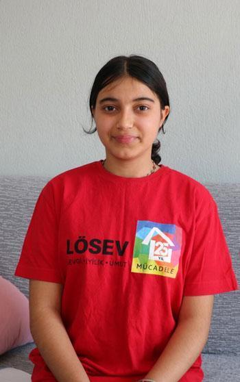 Kanseri yenen Zeynep'ten hastalara 'umut' mektubu