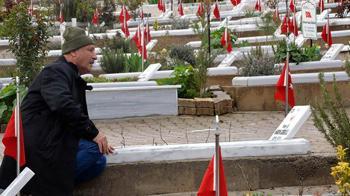 Depremin merkez üssü Kahramanmaraş'ta hüzünlü bayram