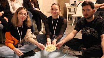 Kayseri’ye gelen Erasmus öğrencileri mantı açtı