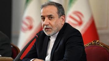 Arakçi: İsrail'in suçları meşru görülürken, İran'ın saldırganlara karşı savunması kınanıyor