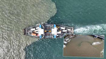 Yağış sonrası Haliç'in rengi kahverengiye döndü