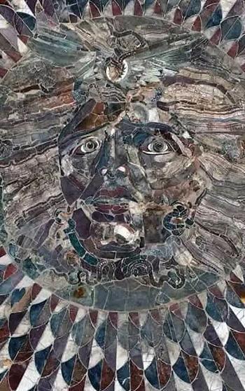 Kışın üzeri kapatılan Medusa mozaiği ziyarete açıldı