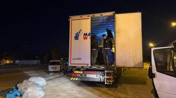 Durdurulan TIR’da 18 kaçak göçmen yakalandı