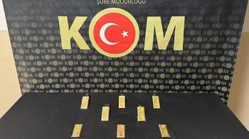 Motosiklet sürücüsünün sırt çantasından 8 kilo kaçak saf altın çıktı