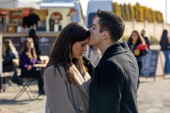 Uzak Şehir'de aşk başkadır