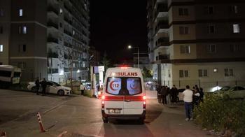 İzmir’de 28 öğrenci, gıda zehirlenmesi şüphesiyle hastaneye kaldırıldı