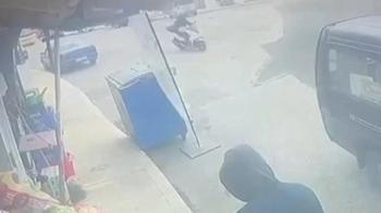 Çatalca'da kendilerini polis olarak tanıtıp 1 milyon 500 bin lira dolandırdılar