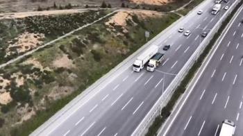 Sarıyer'de dronla takip edilen TIR'da kaçak tütün mamulleri ile çeşitli ürünler ele geçirildi