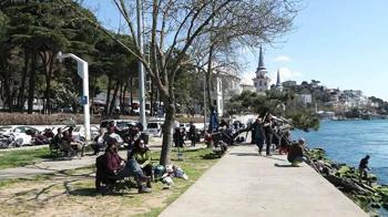 İstanbul’da güzel havayı fırsat bilenler sahillere akın etti
