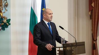 Bulgaristan'da eski Cumhurbaşkanı Radev sandıktan birinci çıktı