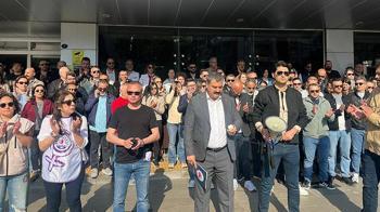 Karşıyaka Belediyesi'nde memurlardan tam gün iş bırakma eylemi