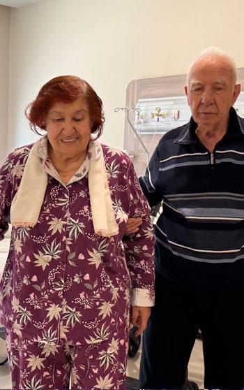 Felçli kadın, 'robotik rehabilitasyon' ile ayağa kalktı