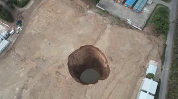 Hatay'da oluşan obruğun çapı büyüdü