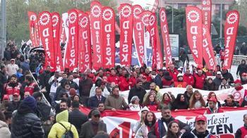Kadıköy'de 1 Mayıs kutlaması başladı