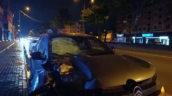 Alkollü sürücünün kullandığı otomobilin çarptığı yaya ağır yaralandı