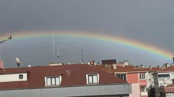 İstanbul'da yağışın ardından gökkuşağı sürprizi