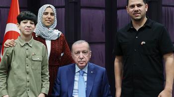 Cumhurbaşkanı Erdoğan, Gazzeli Ebu Cezer ve ailesini kabul etti