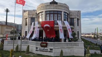 Tarihi Hatay Devleti Meclis Binası, tiyatro sahnesi olarak hizmete açıldı