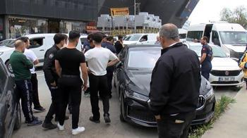 Bağcılar'da otomobil bagajında ceset bulundu