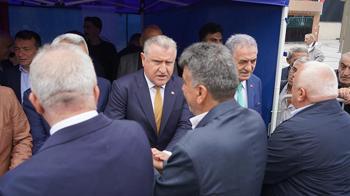 Bakan Bak, memleketi Rize'de geleneksel bayramlaşma törenine katıldı