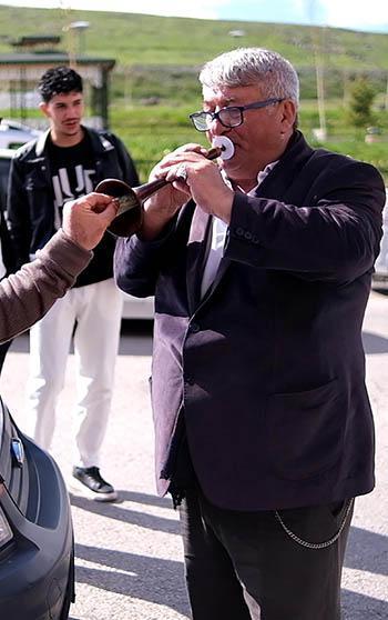Düğünün yıldızı ‘zurnacı’ oldu