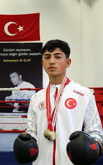 Milli boksör Kurtay'ın hedefi dünya şampiyonluğu
