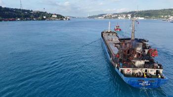 Ukrayna açıklarında dron saldırısına uğrayan 'ANT' isimli Türk gemisi İstanbul Boğazı'ndan geçti