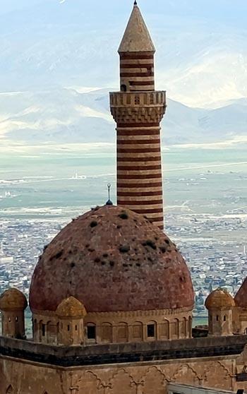 Bayram tatilinde İshak Paşa Sarayı'na 25 bin ziyaretçi