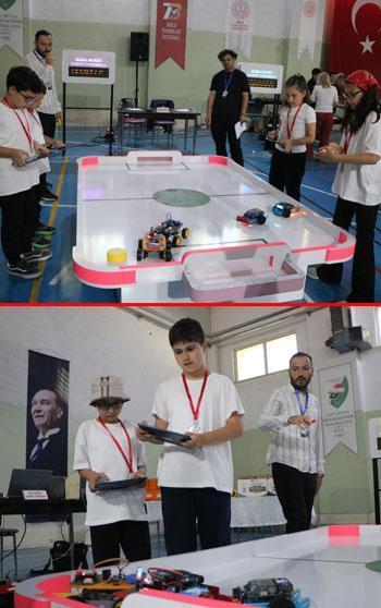Teknoloji festivalinde öğrenciler, yaptıkları mini robotlarla yarıştı