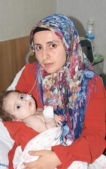 SMA'lı Afra Sıla'nın annesi: Hastalık kampanyadan daha hızlı ilerliyor