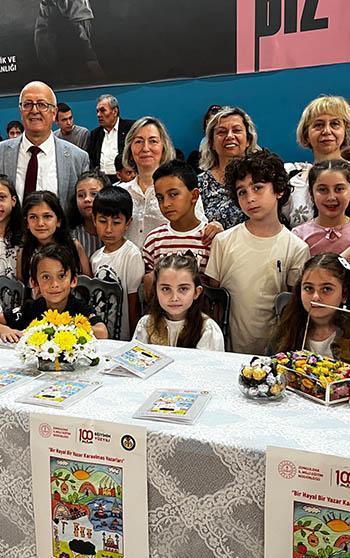 MEB öncülüğündeki proje ile minik yazarlar, imza günü düzenledi