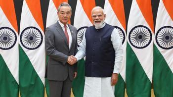 Hindistan Başbakanı Modi, Çin Dışişleri Bakanı Wang’ı kabul etti