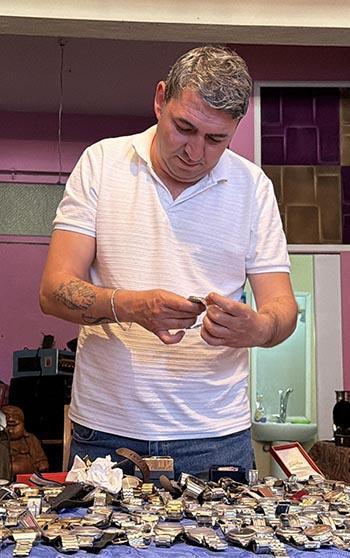 Dedesinin hediye ettiği saat tutkuya dönüştü; 25 senede 500 saat biriktirdi