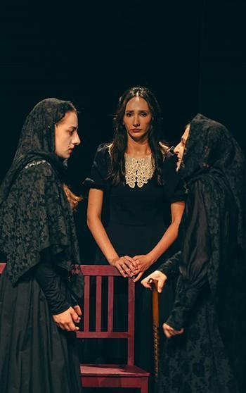 ‘Bernarda Alba’nın Evi’ DasDas’ta tiyatroseverlerle buluştu