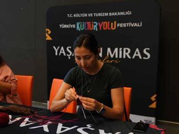 Van'da Türkiye Kültür Yolu Festivali'ne renkli başlangıç