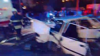 Adana’da kırmızı ışıkta bekleyen otomobile bir başka otomobil çarptı: 1 ölü, 3 yaralı