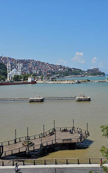 Zonguldak'ta deniz çamur rengine döndü