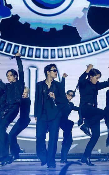 K-Pop yıldızları Kwon Eunbi ve ATEEZ İstanbul Festivali’nde sahne aldı