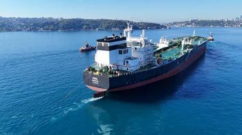 Rusya'da İHA saldırısına uğrayan gemi İstanbul Boğazı'ndan geçiyor