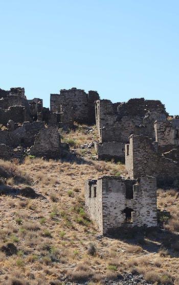 Mübadeleden sonra terk edilen Sazak köyü, geçmişin izlerini taşıyor