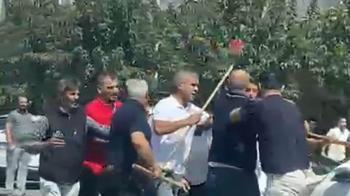 Sokakta taşlı sopalı kavga; 3 yaralı