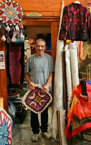 Asırlık aile mesleği keçeciliği 3'üncü kuşak olarak sürdürüyor