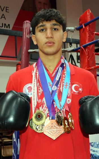 Ağabeyinin tavsiyesiyle boksa başlayan Furkan’ın hedefi dünya şampiyonluğu