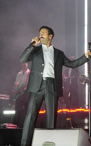 Diyarbakır Kültür Yolu Festivali'nde Mert Demir konser verdi