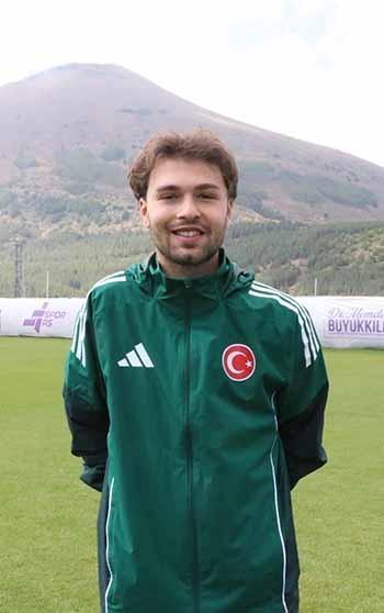 Doğumda kolu felç olan Yağız’ın Dünya Kupası heyecanı