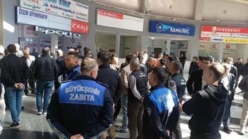 Manisa Otogarı’nda tahliye protestosu; ana giriş kapısı otobüslerle 4 saat ulaşıma kapatıldı