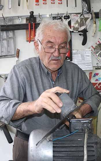 Baba mesleği bileyiciliği 60 yıldır sürdürüyor