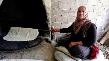 Kayseri’de imece usulü kışlık yufka ekmeği geleneği